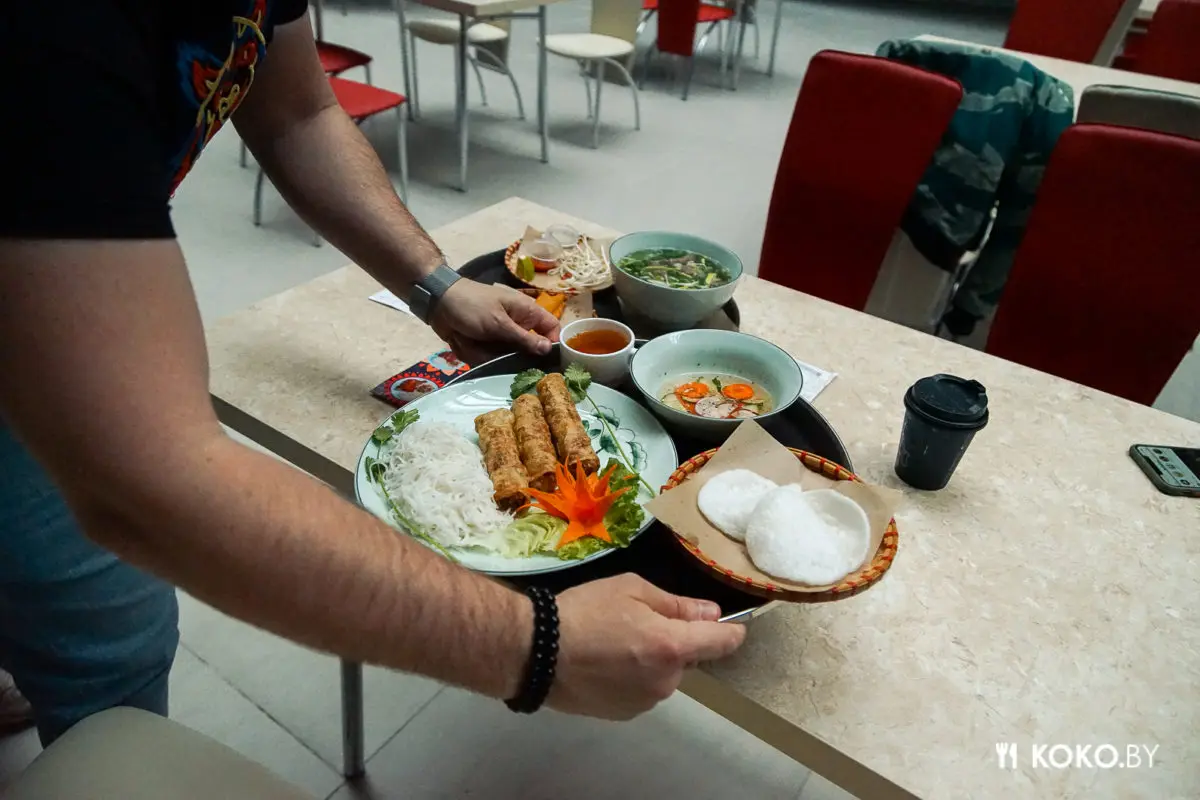 Рядом с офисом Онлайнера открыли демократичную фошную «Sen Hanoi» и польскую шаурмятню - фото - 25
