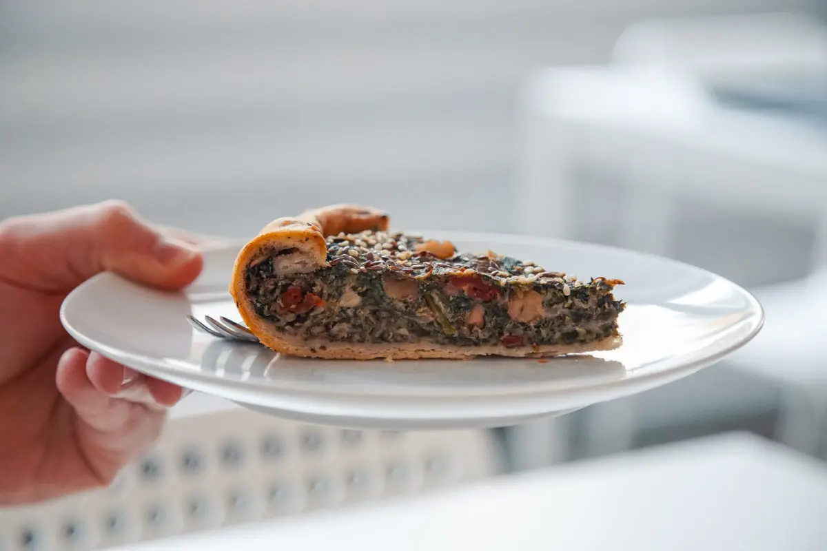 Первая «Новая Столовая» для тех, кто боится мяса, сахара и любит полезные десерты - фото - 1