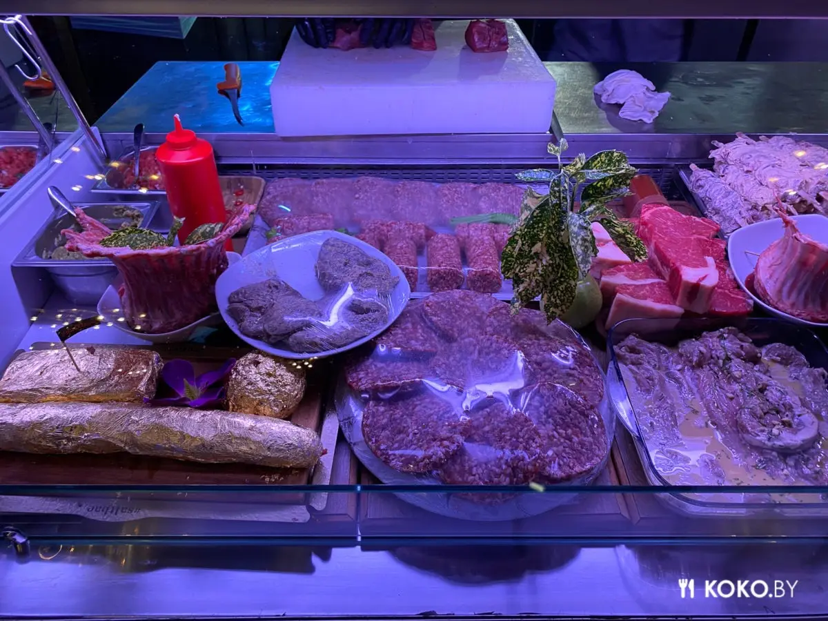 Чья кухня круче? Стейки Нусрета или килограммовые куры Бурака - фото - 4