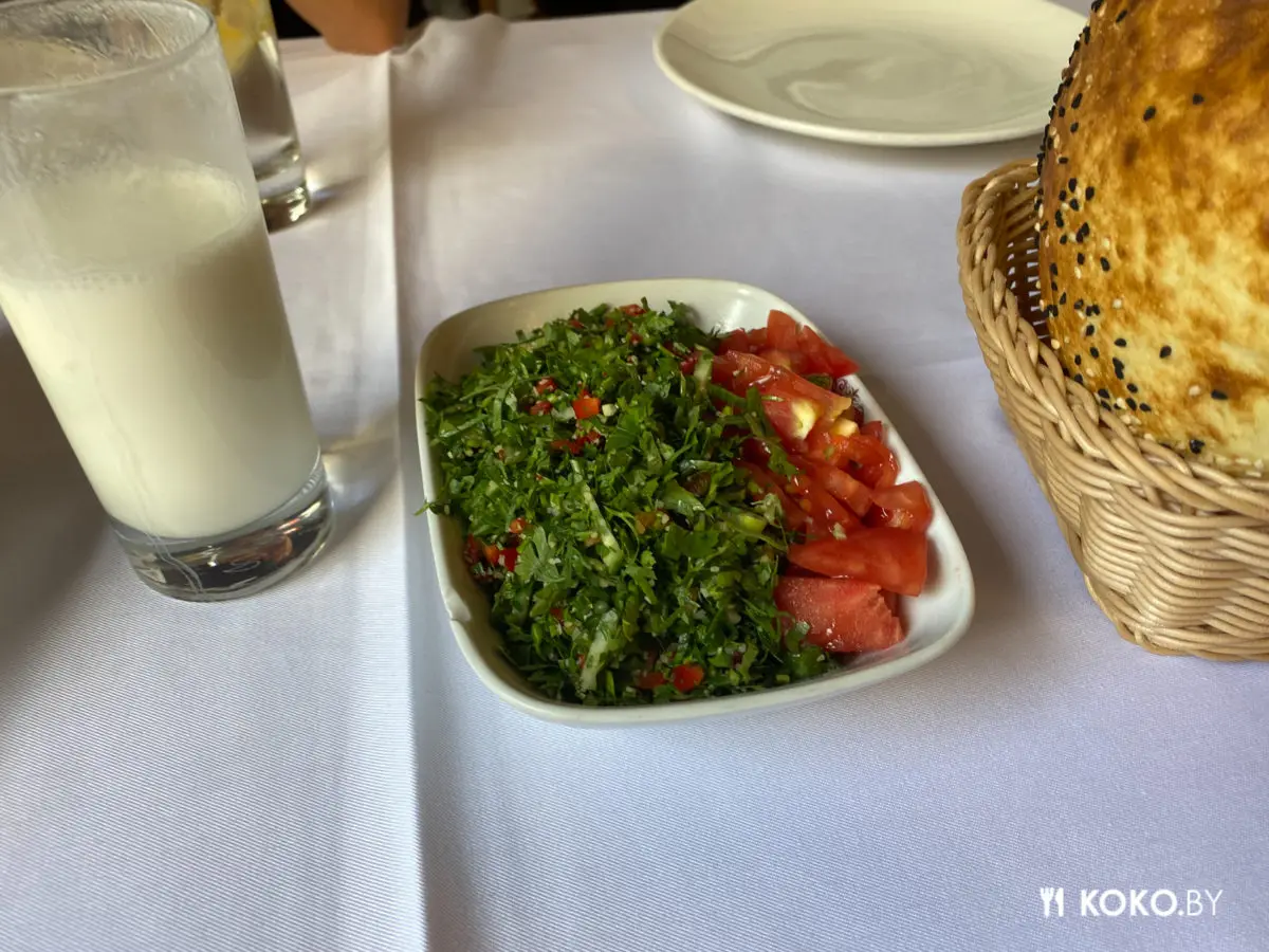 Чья кухня круче? Стейки Нусрета или килограммовые куры Бурака - фото - 36