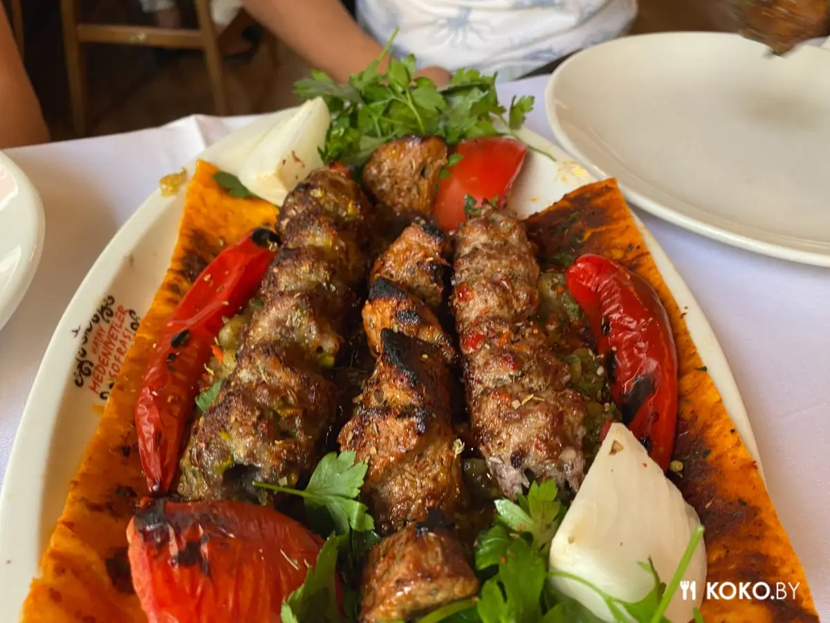 Чья кухня круче? Стейки Нусрета или килограммовые куры Бурака - фото - 38