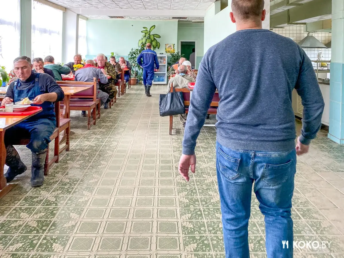 Из чего состоит обед за 3,57 рублей в заводской столовой Витебска - фото - 17