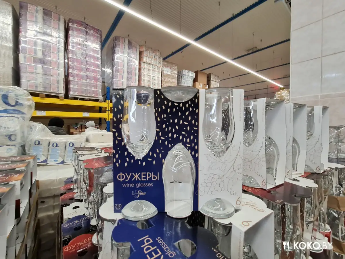 Приехали на закупы в жёсткий дискаунтер «Светофор», чтобы понять, откуда такие очереди - фото - 32