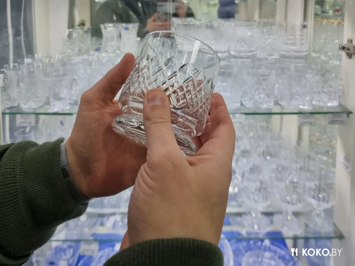 Это бабушкин сервиз? Что полезного можно унести домой из магазина стеклозавода «Неман» - фото - 16