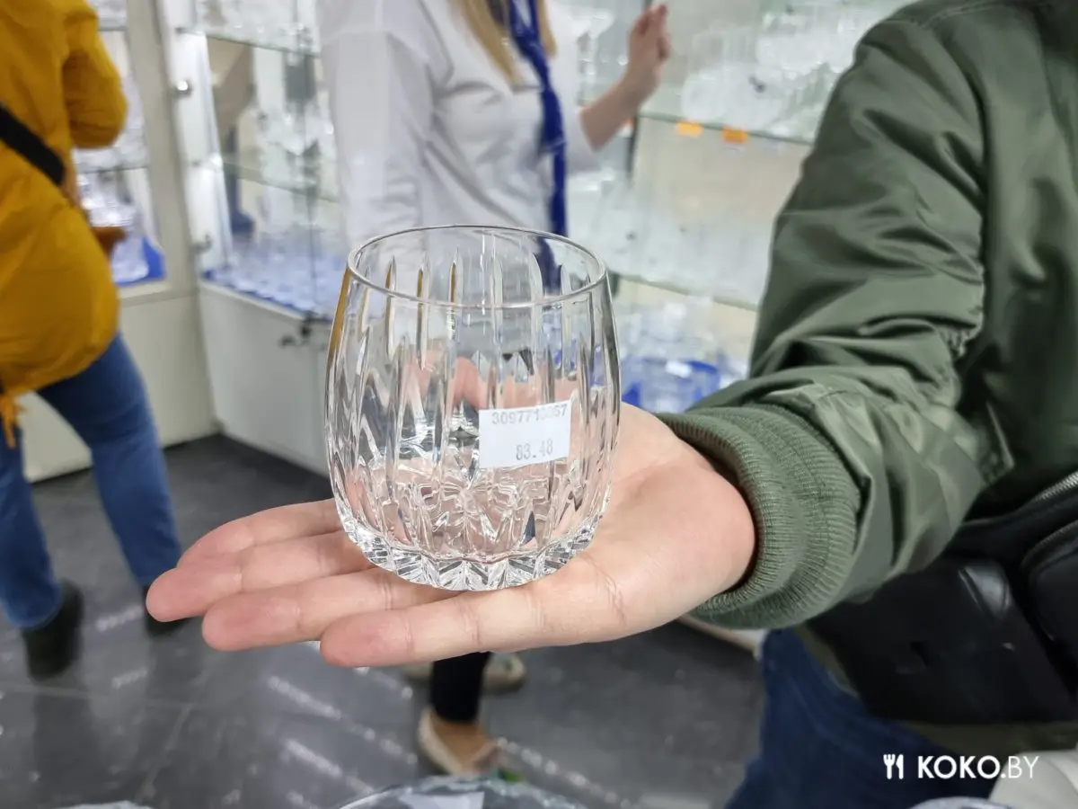 Это бабушкин сервиз? Что полезного можно унести домой из магазина стеклозавода «Неман» - фото - 15