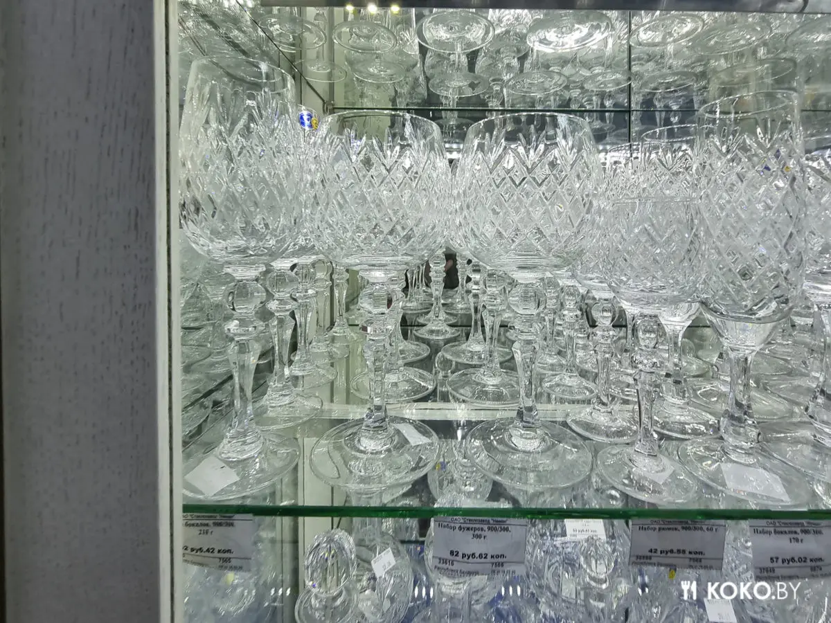 Это бабушкин сервиз? Что полезного можно унести домой из магазина стеклозавода «Неман» - фото - 20