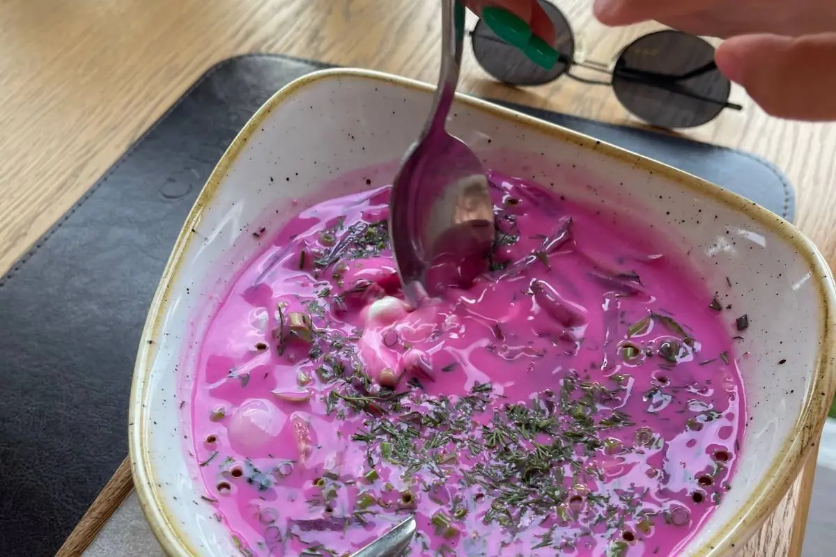 Вода, кефир и квас. Выяснил, какие заведения готовят вкусный холодник и окрошку! - фото - 11