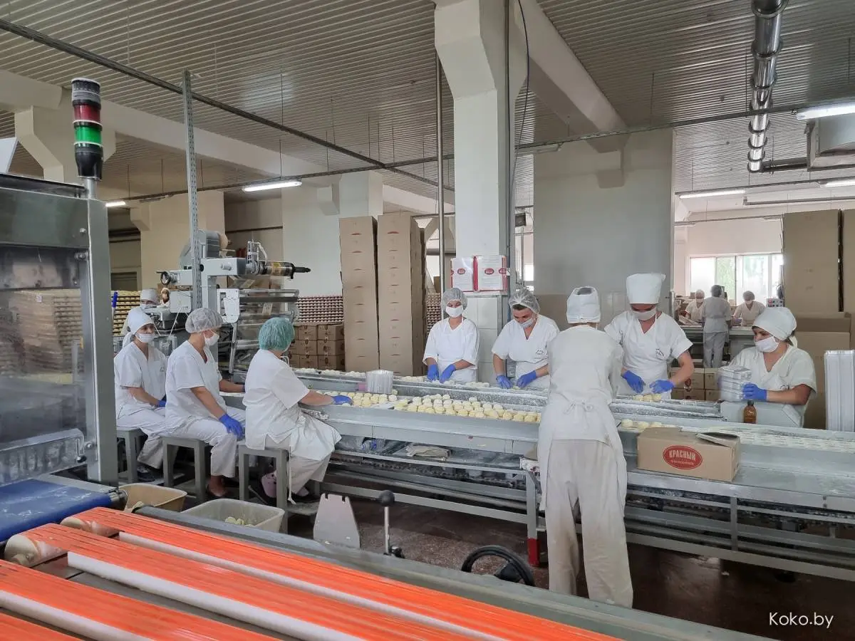 Не слипнется! Один день на производстве самого популярного зефира от «Красного Пищевика» - фото - 6