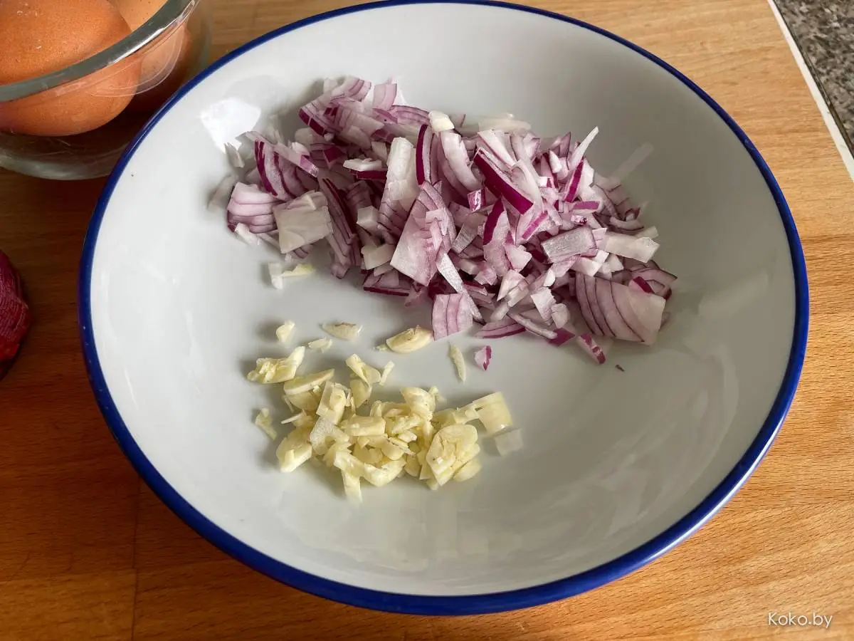 Шакшука. Раскрываю секрет приготовления вкусного и быстрого завтрака дома, как в ресторане - фото - 24