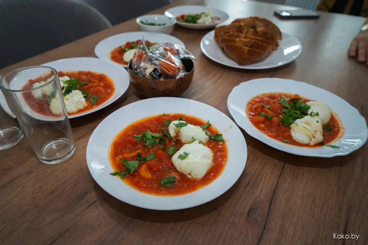 Шакшука. Раскрываю секрет приготовления вкусного и быстрого завтрака дома, как в ресторане - фото - 17