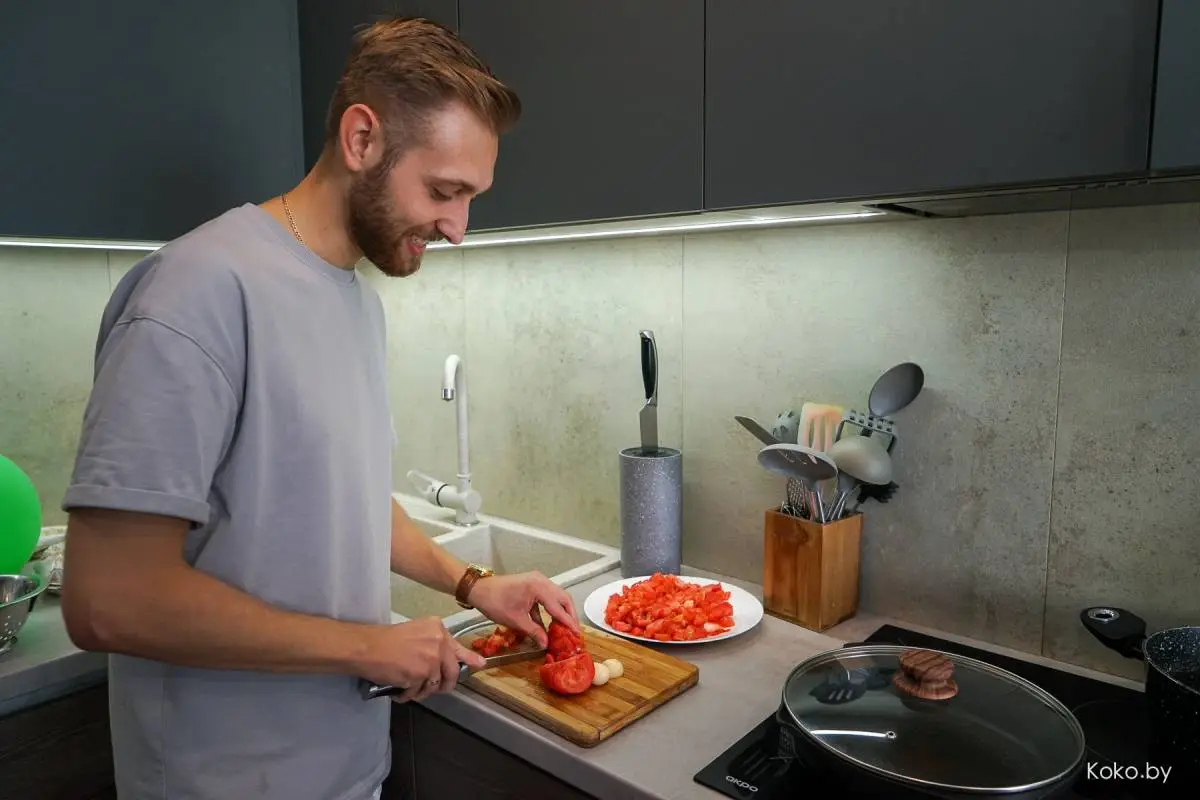 Шакшука. Раскрываю секрет приготовления вкусного и быстрого завтрака дома, как в ресторане - фото - 11