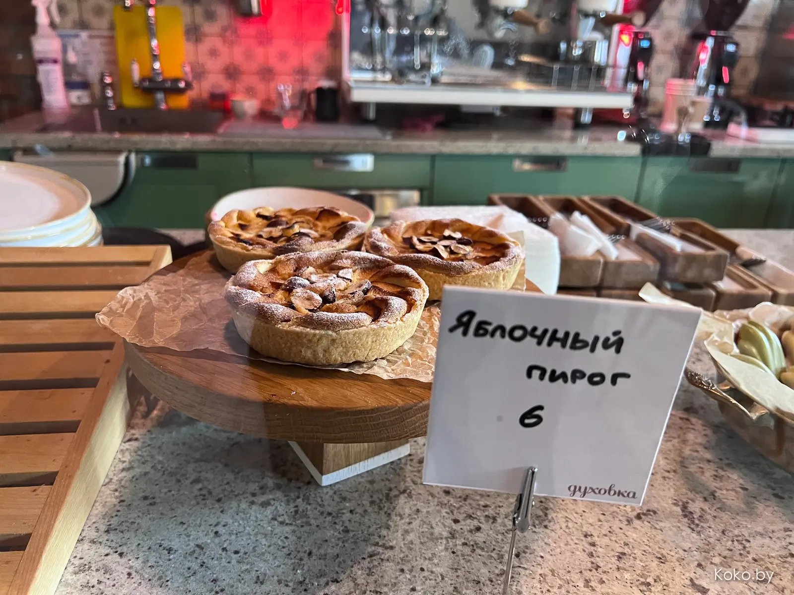 Три кофейни, в которые стоит сходить: на завтраки в «Блюр», за десертами в «Духовку» и за круассанами в «Лён» - фото - 30