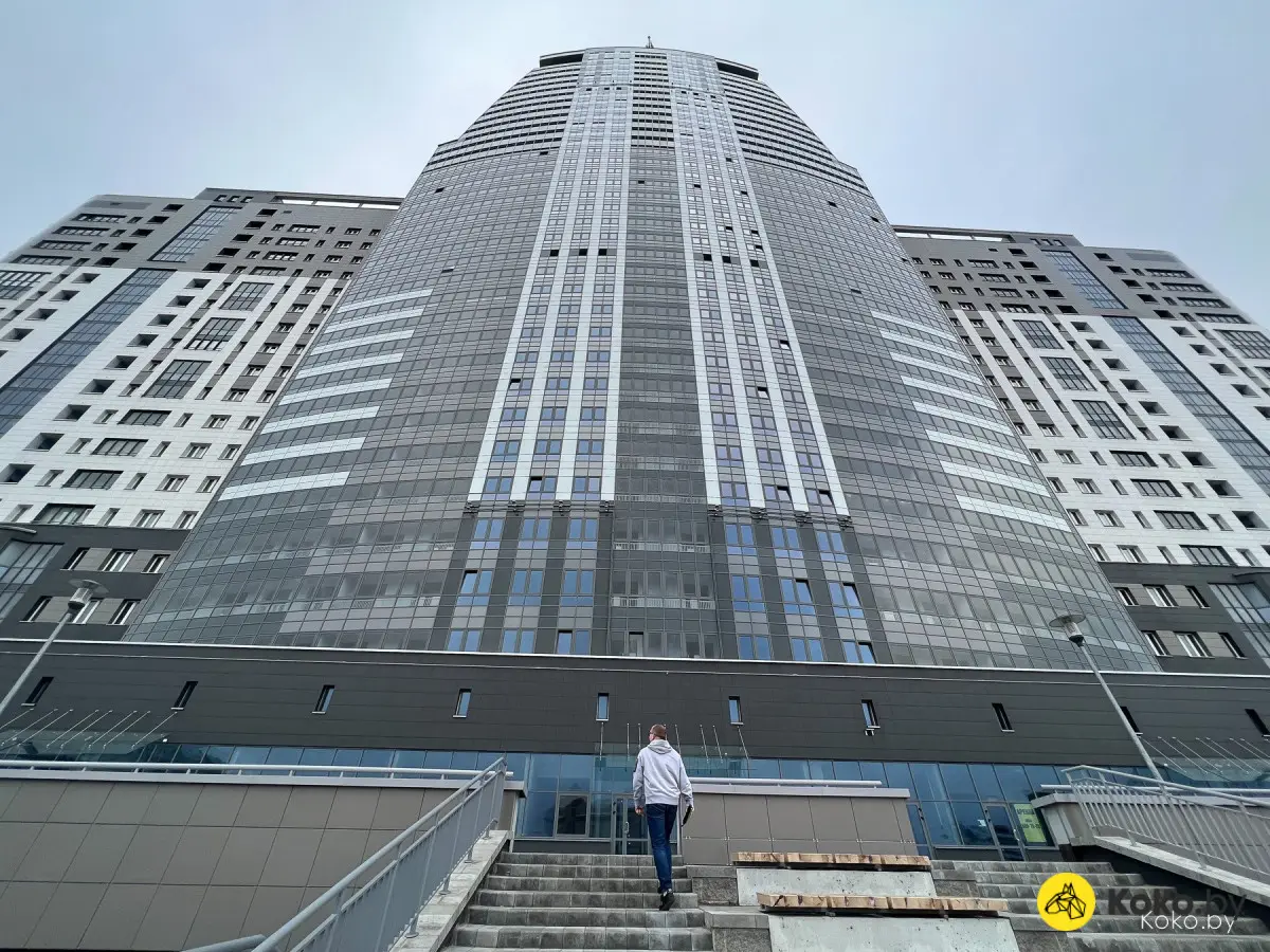 Дом вафли открылся через дорогу от богатых. Тестим вафли на завтрак в новом «Вафли Хаус» - фото - 2