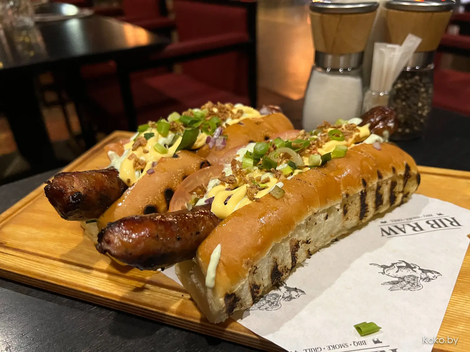 Решил проверить, в каком заведении приготовят самый вкусный хот-дог эвер! - фото - 5