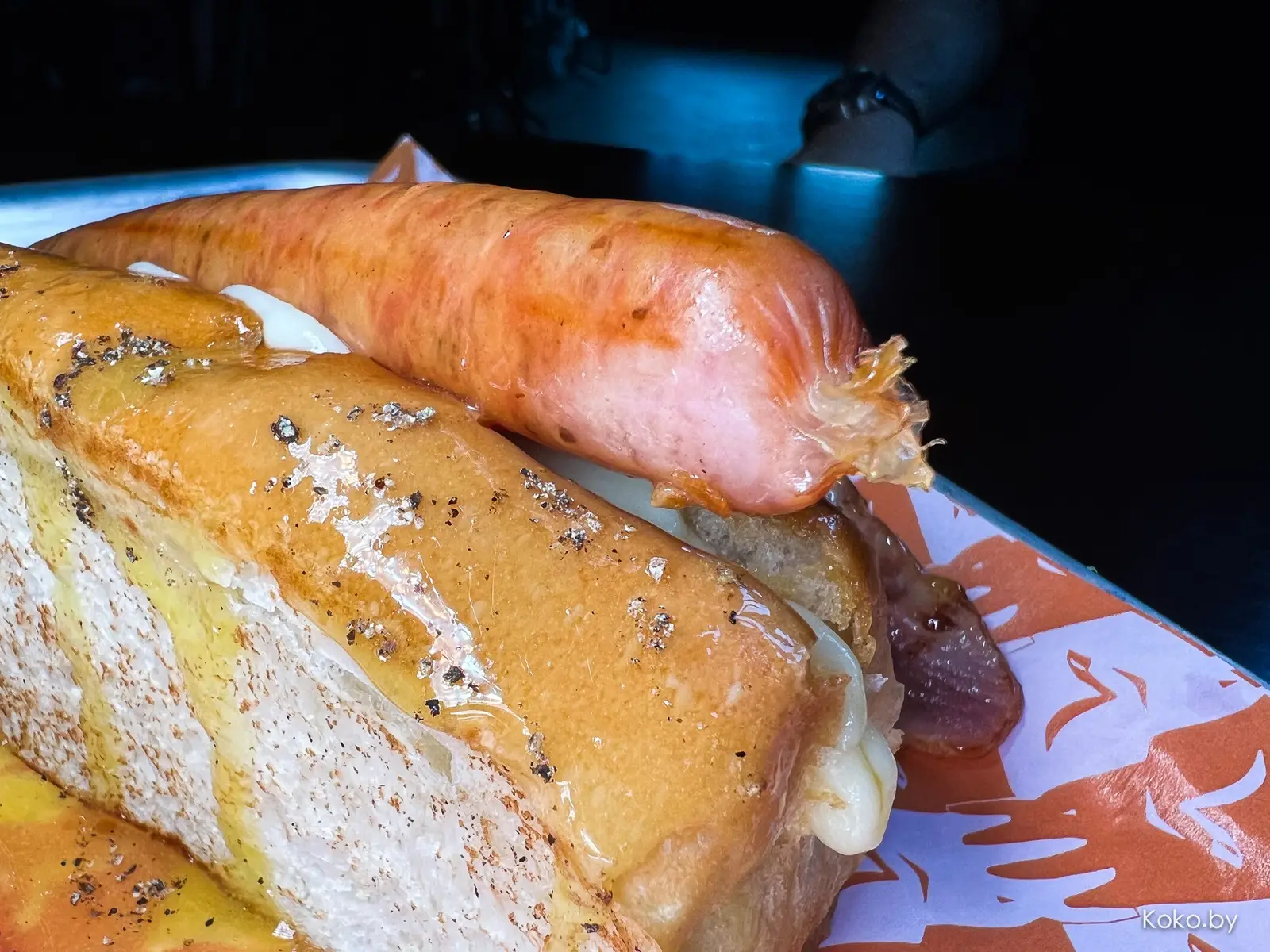 Решил проверить, в каком заведении приготовят самый вкусный хот-дог эвер! - фото - 24
