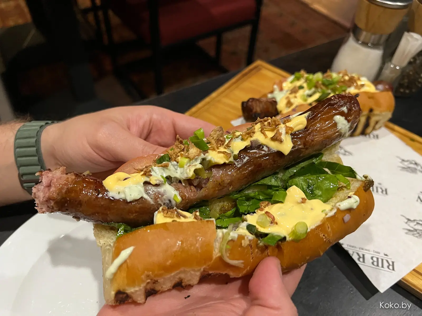 Решил проверить, в каком заведении приготовят самый вкусный хот-дог эвер! - фото - 6