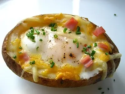 Закуски: Яйцо чучела запеченный картофель