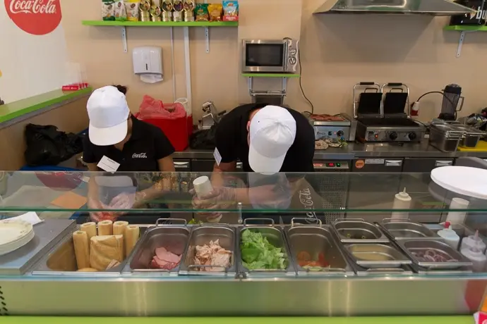 Заведения: Пародия на Subway. Ещё один очаг фаст-фуду в Минске Sandwich Club