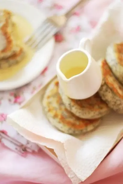 Блины и оладьи: Сырники с маком