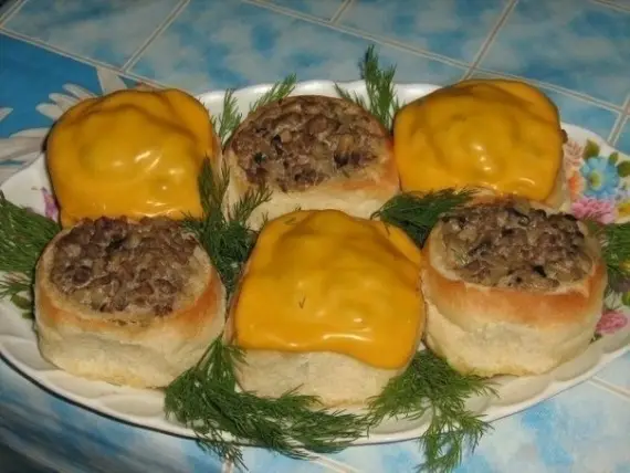Мясо: Жульен в булочках