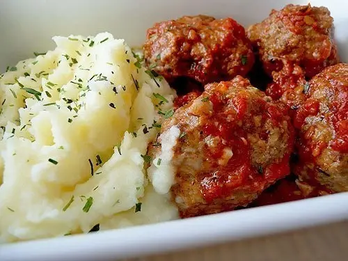 Мясо: Фрикадельки в томатном соусе