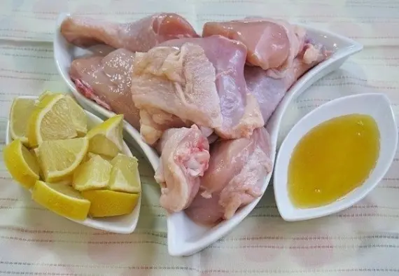 Птица: Курица, запеченная с лимоном