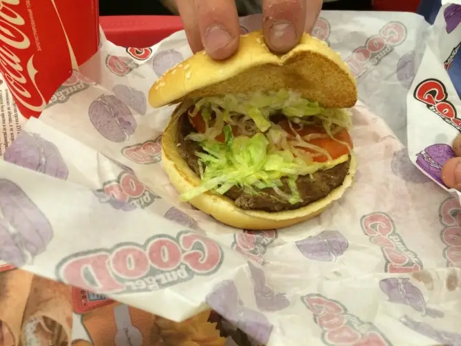 Instagram: Good Burger - странные гамбургеры, но очень вкусный кофе!