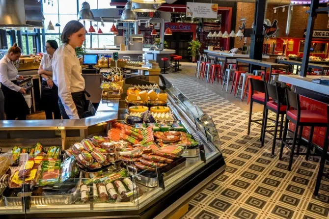 Минск: Food Republic: 10 ресторанов и 7 кафе и деликатесных лавок под одной крышей