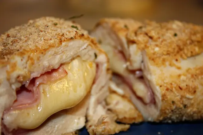 Рецепты: Для всех любителей куриных титек: Куриное филе «Le Cordon Bleu»