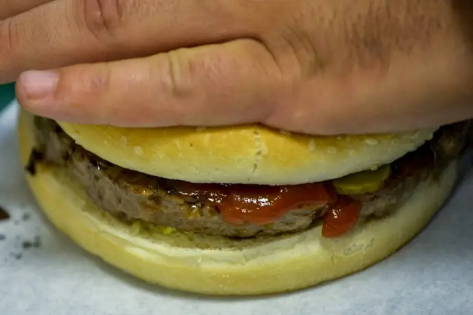Заведения: Burger House – убийца МакДональдса и Гудиса еще одна сомнительная закусочная с домашними гамбургерами