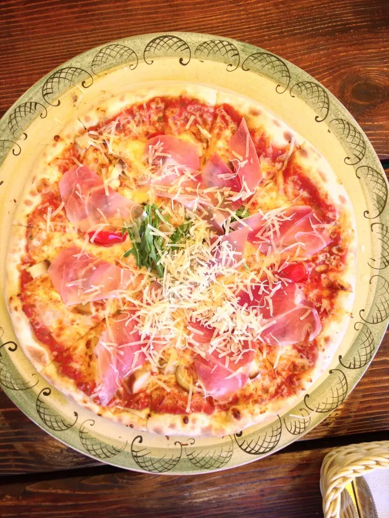 Instagram: Как мы сходили в Gusto*Giusto на акцию 1+1=3 пицца в подарок