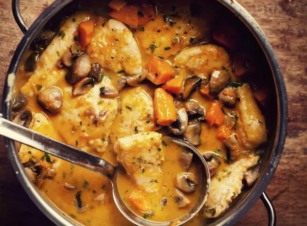Рецепты: Спортивный вариант куриной грудки с грибами в сливочном соусе