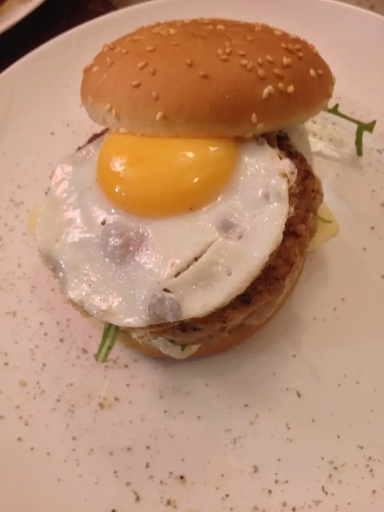 Заведения: «Burger Bar 36/14» — размер не всегда важен, если речь идет о гамбургерах