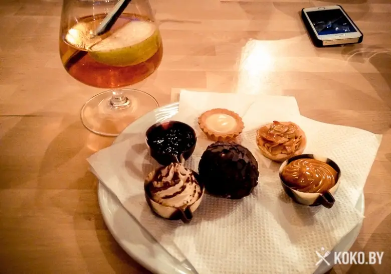 Заведения: «UNO (УНО)» bakery — акцент на выпечку и десерты в кафе «Pronto Espresso (Пронто эспрессо)»