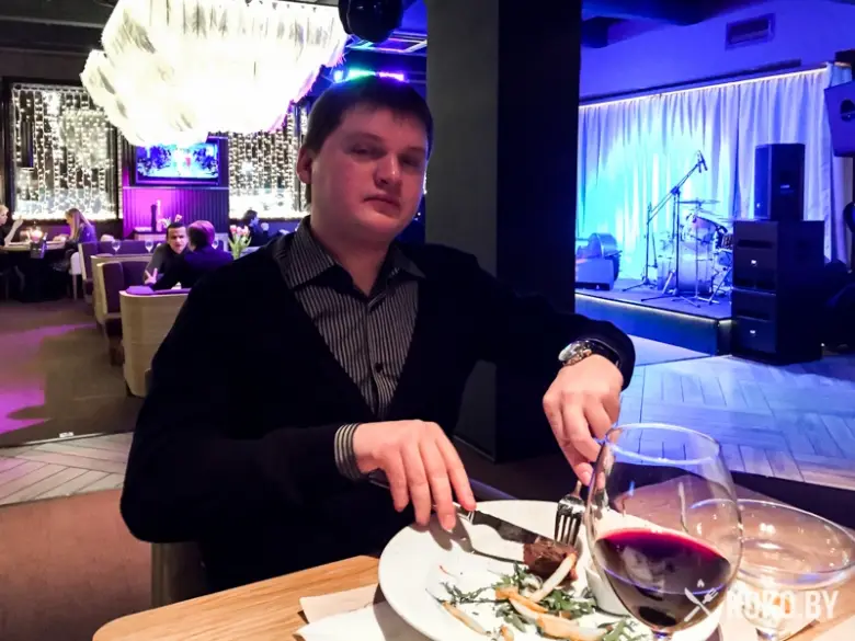Заведения: Почему стоит сходить в «Golden Coffee»: от Белого русского до стейка из говядины