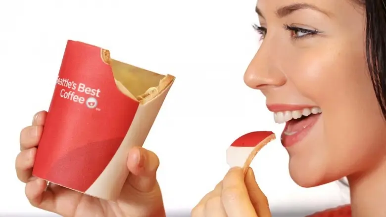 Новости: В британских KFC появились съедобные стаканчики для кофе