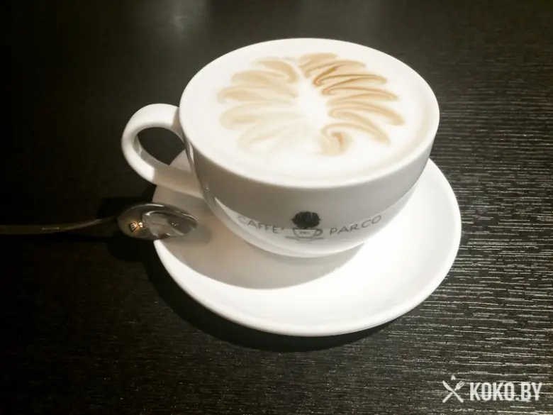 Заведения: Резиновый сэндвич с курицей на обед в кафе «Caffe Del Parco (Кафе дель Парко)»