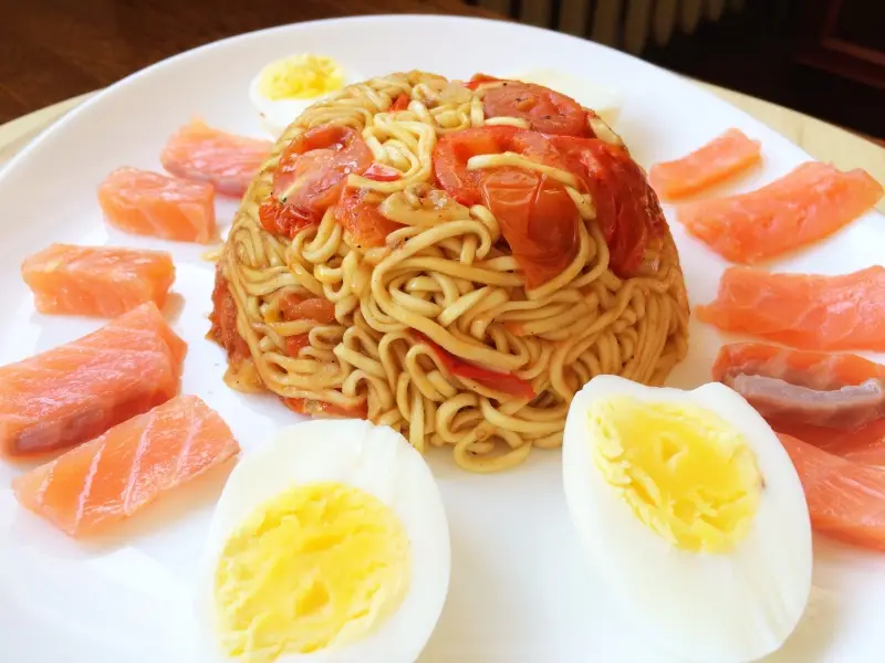 Рецепты: Яичная лапша с овощами по-азиатски