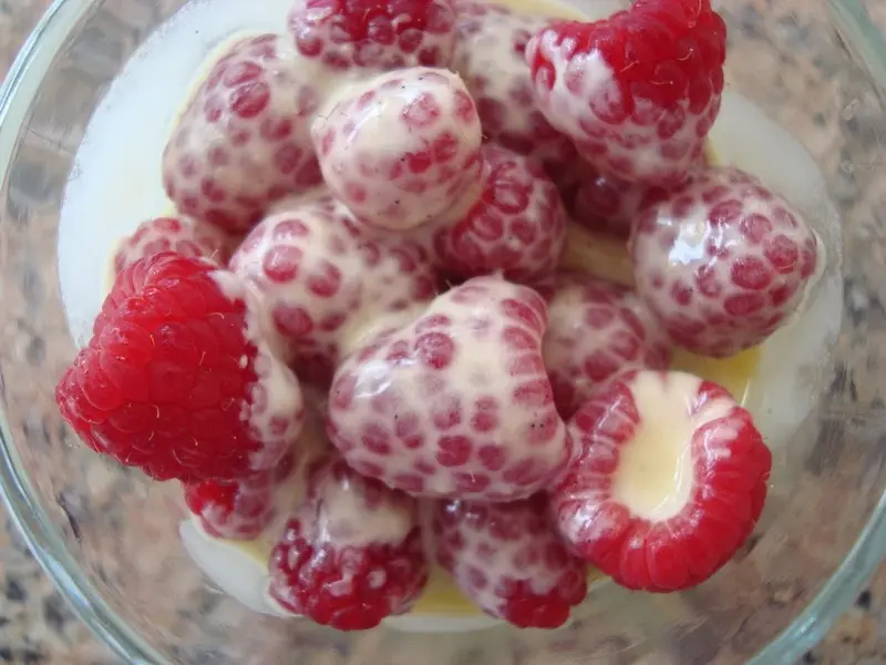 Рецепты: Сабайон – монастырский десерт на вине и куриных яйцах