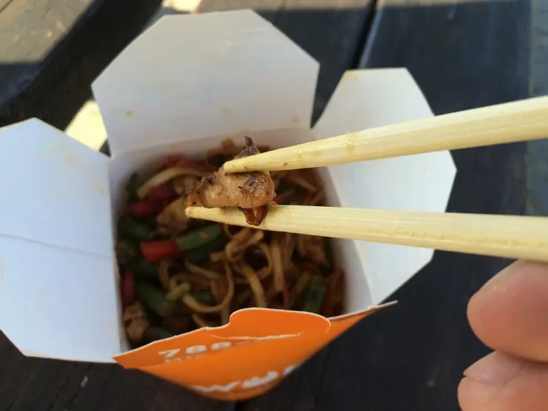 Заведения: Доставка китайской еды «WOK (Вок)» — когда коробка с лапшой действительно большая, но толку мало!