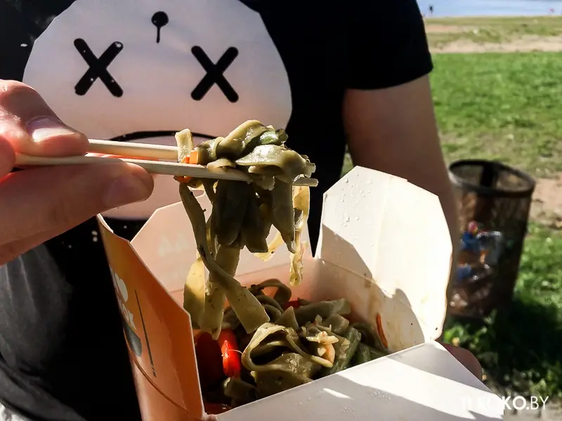 Заведения: Доставка китайской еды «WOK (Вок)» — когда коробка с лапшой действительно большая, но толку мало!