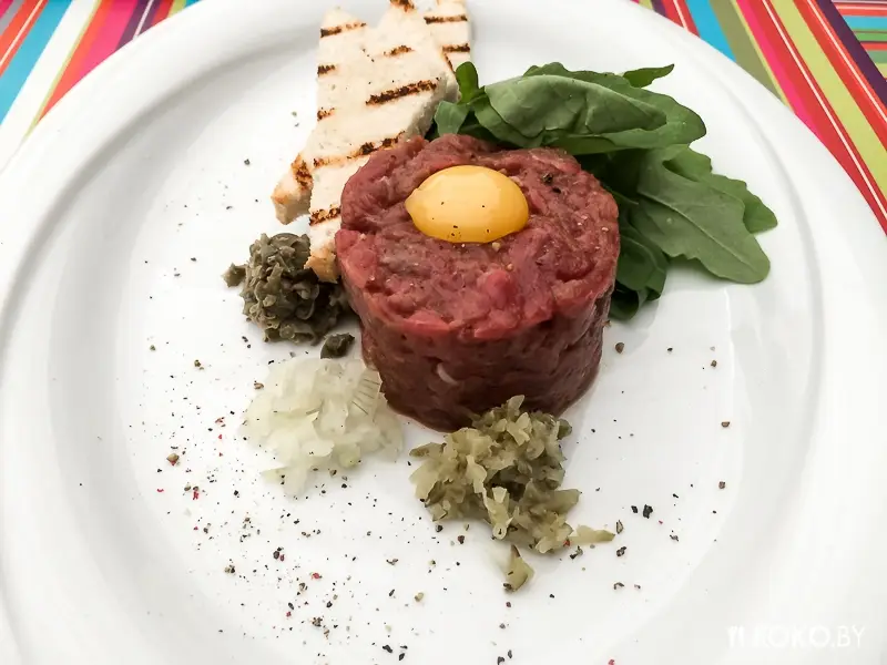Заведения: Кафе-бар «Фрески» — отличная кухня, более-менее вменяемые цены и невнимательный персонал