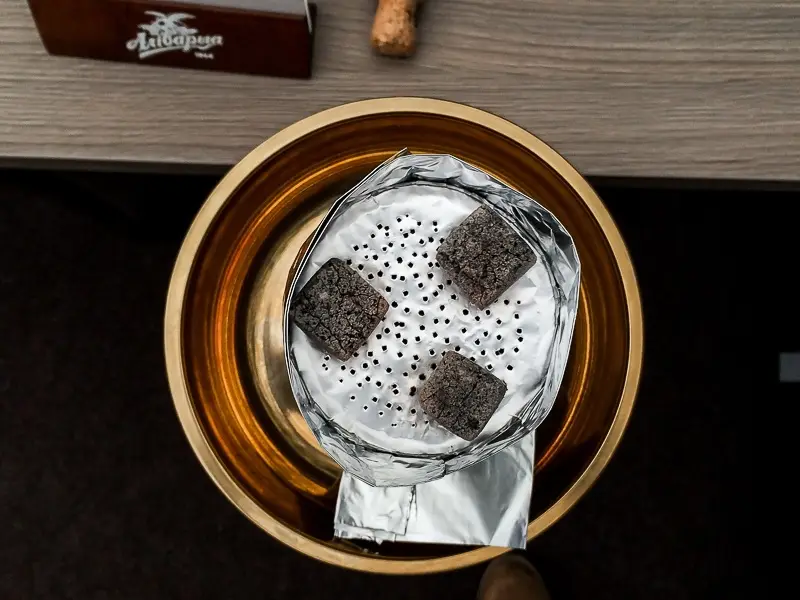 Заведения: Кафе-бар «Фрески» — отличная кухня, более-менее вменяемые цены и невнимательный персонал