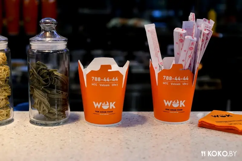 Заведения: Китайскую коробочку с лапшой от WOK теперь можно отведать на «Фуд Репаблике»
