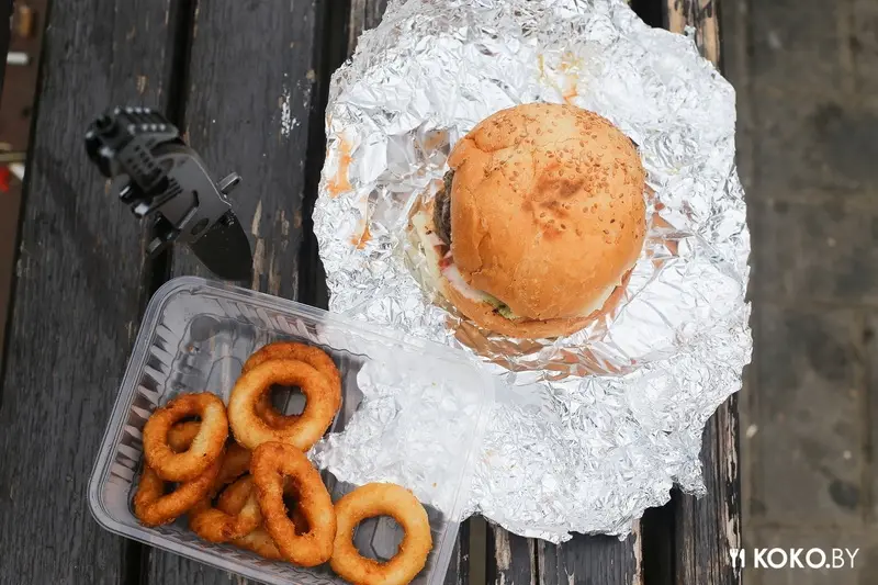 Заведения: «Dodo Burger (Додо Бургер)» — бургеры на Комаровском рынке практически как дома
