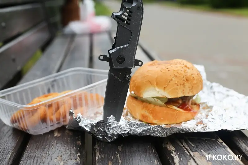 Заведения: «Dodo Burger (Додо Бургер)» — бургеры на Комаровском рынке практически как дома