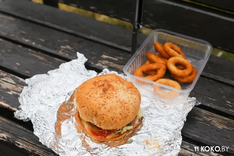 Заведения: «Dodo Burger (Додо Бургер)» — бургеры на Комаровском рынке практически как дома