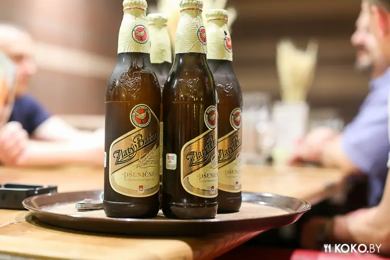 Минск: Heineken представил новый сорт пшеничного нефильтрованного пива под маркой Zlat? Ba?ant
