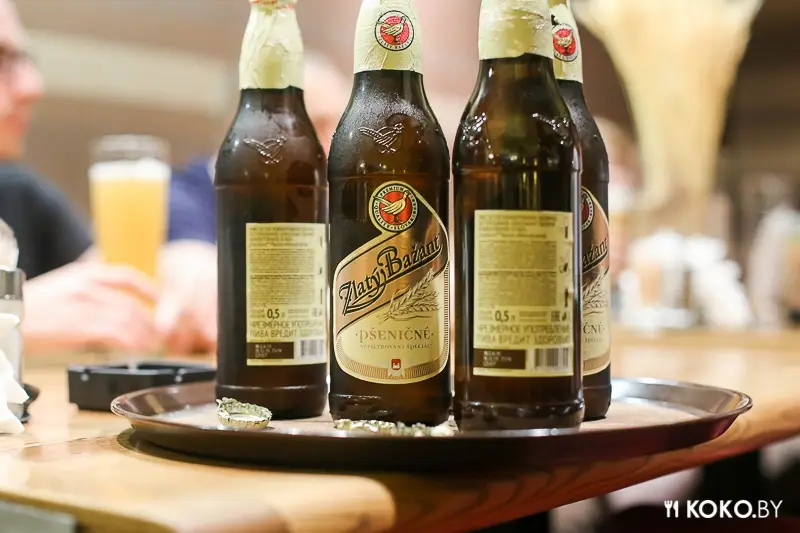 Минск: Heineken представил новый сорт пшеничного нефильтрованного пива под маркой Zlat? Ba?ant