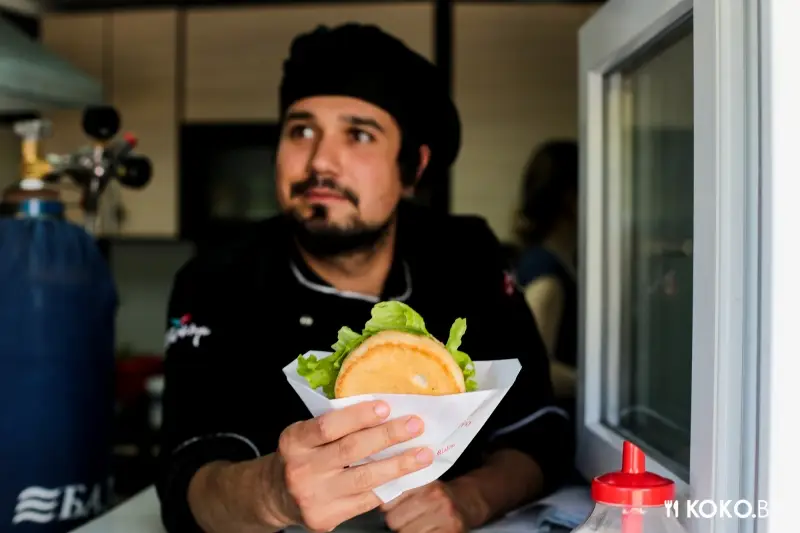 Заведения: «Dodo Burger (Додо Бургер)» — бургеры на Комаровском рынке практически как дома